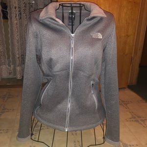 Woman’s north face zip up / size small